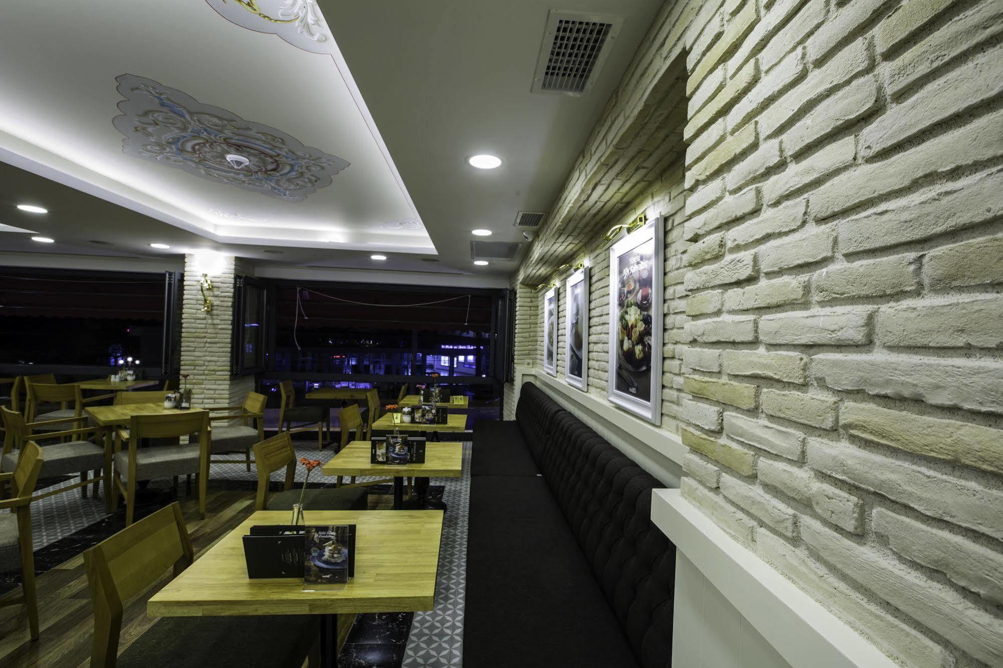 Готель Phosphorion Стамбул Екстер'єр фото Interior of a restaurant in Nicosia, Cyprus