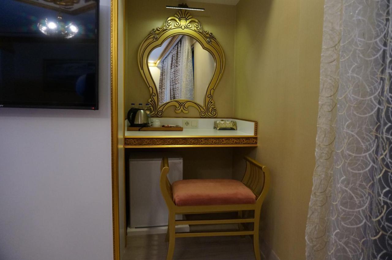 Готель Phosphorion Стамбул Екстер'єр фото A dressing table in a hotel room